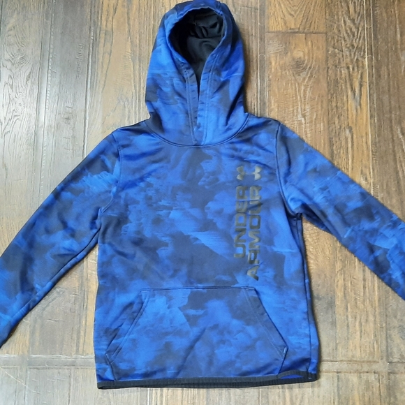 Blue Under Armour Loose ColdGear Boys sz YSM Sweatshirt w/hoodie - Picture 1 of 9